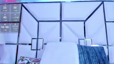 Snapshot of rileysweett chatting on 02-12-25, 02:32 Riley online show from 02-12-25, 02:32