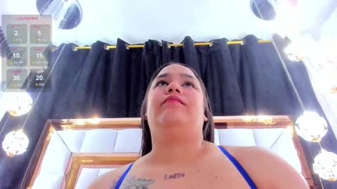 Snapshot of rileysweett chatting on 09-10-25, 11:32 Riley online show from 09-10-25, 11:32