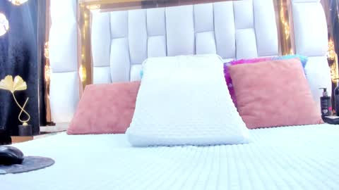 Snapshot of rileysweett chatting on 09-25-25, 11:47 Riley online show from 09-25-25, 11:47