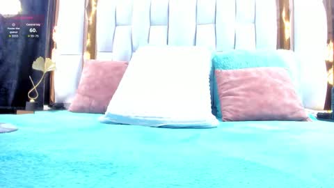 Snapshot of rileysweett chatting on 10-21-25, 11:44 Riley online show from 10-21-25, 11:44