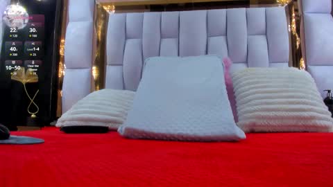 Snapshot of rileysweett chatting on 11-21-25, 11:42 Riley online show from 11-21-25, 11:42