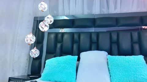 Riley online show from 02-11-26, 11:59