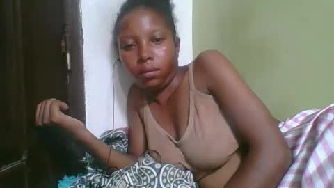 Snapshot of rinah654271 chatting on 02-09-26, 03:05 rinah654271 online show from 02-09-26, 03:05