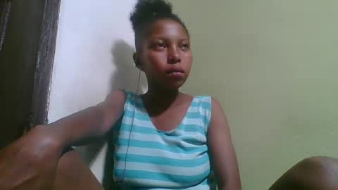 Snapshot of rinah654271 chatting on 02-13-26, 03:46 rinah654271 online show from 02-13-26, 03:46