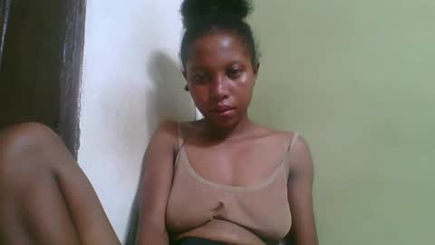 Snapshot of rinah654271 chatting on 02-19-26, 04:58 rinah654271 online show from 02-19-26, 04:58