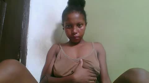 Snapshot of rinah654271 chatting on 02-26-26, 06:34 rinah654271 online show from 02-26-26, 06:34