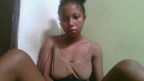 Snapshot of rinah654271 chatting on 03-01-26, 07:10 rinah654271 online show from 03-01-26, 07:10