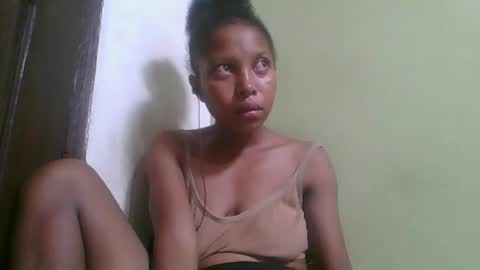 Snapshot of rinah654271 chatting on 03-05-26, 03:08 rinah654271 online show from 03-05-26, 03:08