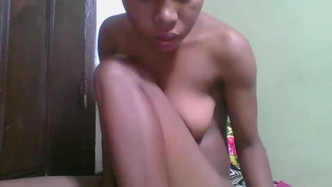 Snapshot of rinah654271 chatting on 03-09-26, 03:32 rinah654271 online show from 03-09-26, 03:32