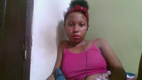 Snapshot of rinah654271 chatting on 03-16-26, 07:18 rinah654271 online show from 03-16-26, 07:18