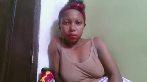 Snapshot of rinah654271 chatting on 03-17-26, 07:23 rinah654271 online show from 03-17-26, 07:23