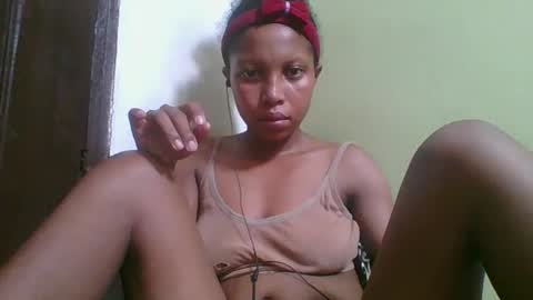 Snapshot of rinah654271 chatting on 03-17-26, 07:28 rinah654271 online show from 03-17-26, 07:28