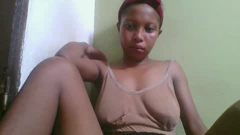 Snapshot of rinah654271 chatting on 03-18-26, 07:50 rinah654271 online show from 03-18-26, 07:50