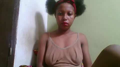 Snapshot of rinah654271 chatting on 03-20-26, 02:49 rinah654271 online show from 03-20-26, 02:49