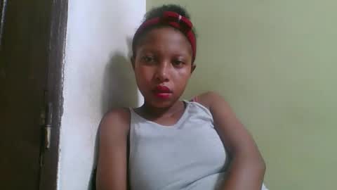 Snapshot of rinah654271 chatting on 03-25-26, 04:18 rinah654271 online show from 03-25-26, 04:18