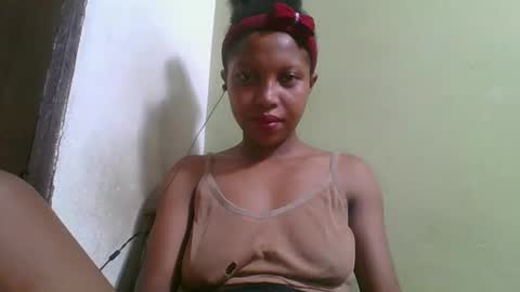 Snapshot of rinah654271 chatting on 03-27-26, 07:47 rinah654271 online show from 03-27-26, 07:47