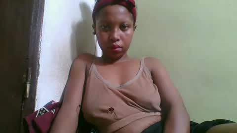 Snapshot of rinah654271 chatting on 03-27-26, 08:26 rinah654271 online show from 03-27-26, 08:26