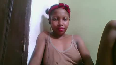 Snapshot of rinah654271 chatting on 03-28-26, 02:38 rinah654271 online show from 03-28-26, 02:38