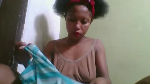 Snapshot of rinah654271 chatting on 03-29-26, 02:44 rinah654271 online show from 03-29-26, 02:44