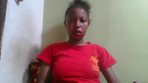 Snapshot of rinah654271 chatting on 04-11-26, 02:38 rinah654271 online show from 04-11-26, 02:38