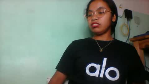 Snapshot of rinah856024 chatting on 06-03-26, 02:33 rinah856024 online show from 06-03-26, 02:33