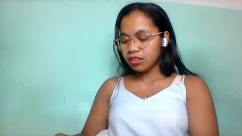 Snapshot of rinah856024 chatting on 06-05-26, 07:19 rinah856024 online show from 06-05-26, 07:19