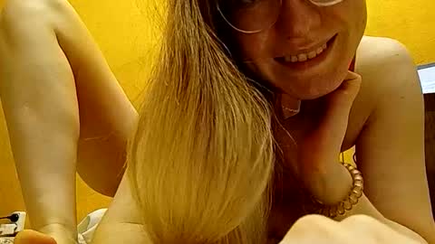 Snapshot of rinettawilss chatting on 12-09-24, 05:52 RinettaWilss online show from 12-09-24, 05:52