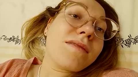 Snapshot of rinettawilss chatting on 12-12-24, 12:59 RinettaWilss online show from 12-12-24, 12:59