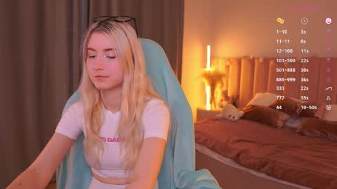 Snapshot of rinrace chatting on 02-25-26, 04:05 aiko online show from 02-25-26, 04:05