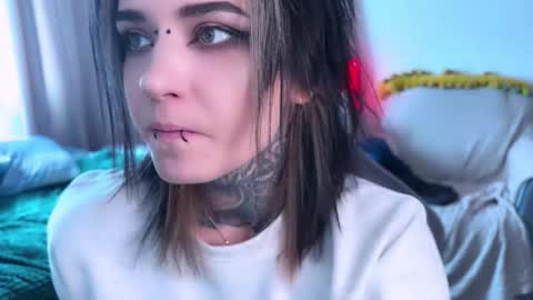   DianaBrite            fansl y online show from 03-18-26, 10:07