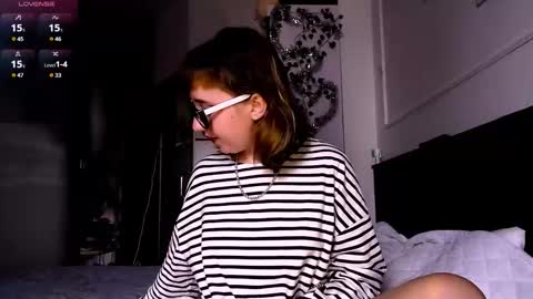 Snapshot of riri_rich chatting on 01-12-25, 06:39 Rita online show from 01-12-25, 06:39