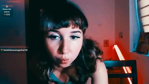 Snapshot of riri_rich chatting on 06-17-26, 04:48 Rita online show from 06-17-26, 04:48