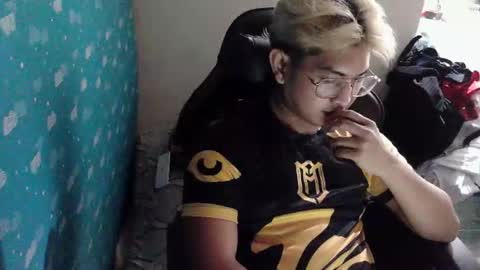 ririhoee online show from 03-23-26, 07:51