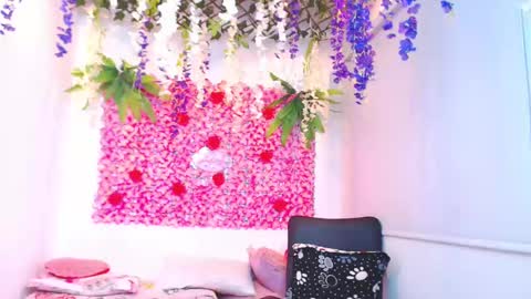 Snapshot of risitos_de_oro_ chatting on 09-28-25, 02:39 Risitos De Oro online show from 09-28-25, 02:39
