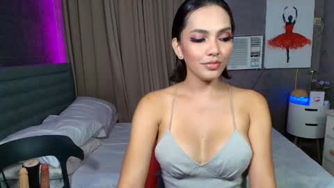 Snapshot of risque_asiancassandra chatting on 05-27-26, 03:03 Miss Cassie online show from 05-27-26, 03:03