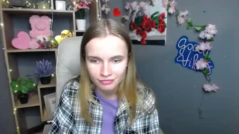 Snapshot of ritakiskis chatting on 05-27-26, 02:08 ritakiskis online show from 05-27-26, 02:08