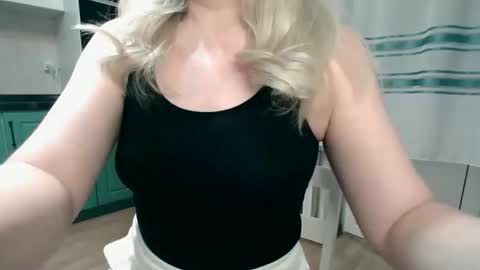 Snapshot of ritarita111 chatting on 12-08-24, 05:33 Rita online show from 12-08-24, 05:33