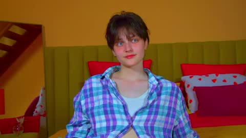 Snapshot of ritarosses chatting on 06-07-26, 06:33 Rita online show from 06-07-26, 06:33