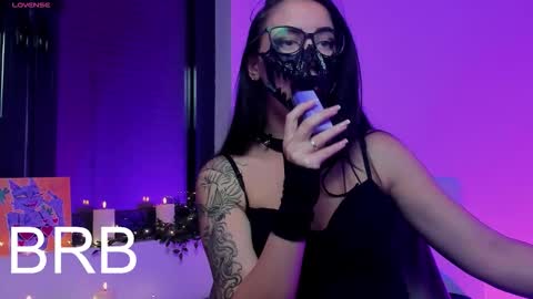 Snapshot of ritasunset chatting on 11-18-25, 02:54 Miss Rita online show from 11-18-25, 02:54