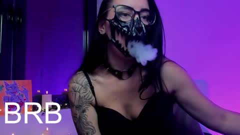 Snapshot of ritasunset chatting on 11-21-25, 11:53 Miss Rita online show from 11-21-25, 11:53