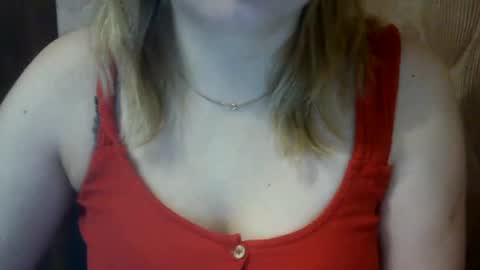 Snapshot of riveramaureen chatting on 12-08-24, 02:30 RiveraMaureen online show from 12-08-24, 02:30