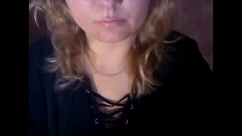 Snapshot of riveramaureen chatting on 01-09-25, 05:23 RiveraMaureen online show from 01-09-25, 05:23