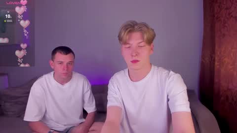 Snapshot of riverflow10 chatting on 10-29-25, 09:11 Mickey and Timmy online show from 10-29-25, 09:11