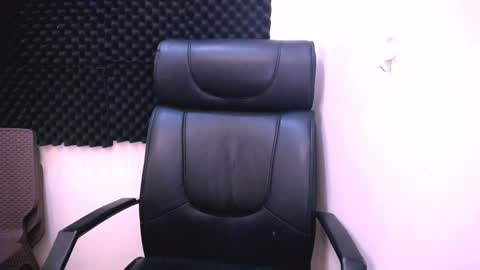 Snapshot of riyah_parker chatting on 06-06-26, 02:44 riyah_parker online show from 06-06-26, 02:44