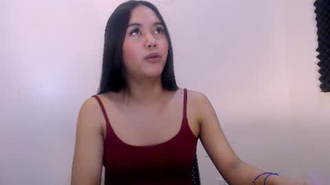 Snapshot of riyah_parker chatting on 06-17-26, 02:25 riyah_parker online show from 06-17-26, 02:25