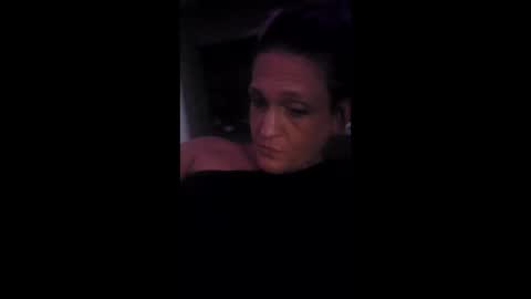 Snapshot of rjeanr chatting on 12-18-25, 09:15 Randiz online show from 12-18-25, 09:15