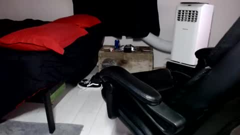 rkh678073 online show from 12-17-25, 02:39