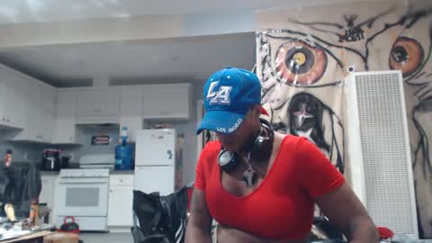 Nikki Thickts online show from 01-17-25, 03:34