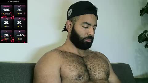 SebasRoa online show from 11-06-25, 03:46