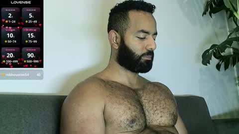 SebasRoa online show from 11-26-25, 07:15